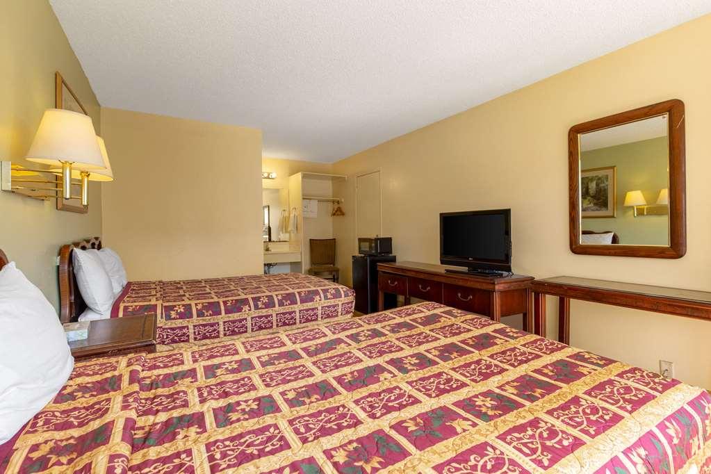 Econo Lodge Waco North I-35 Room photo